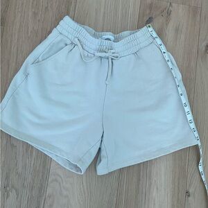 Oak + Fort sweat shorts in cream. XS